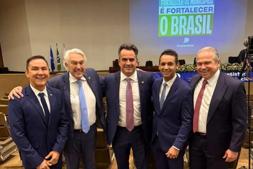 Em BrasÃlia, Neilton consegue recursos importantes para a saúde em Apodi