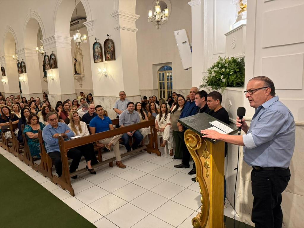 Prefeito Paulinho Freire sinaliza apoio a Ãlvaro Dias e diz que antecessor âvai avanÃ§ar em Ã¡guas mais profundasâ