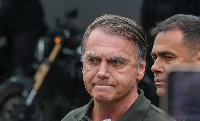 Bolsonaro pode passar por novo procedimento para tratar crises de soluços após cirurgia