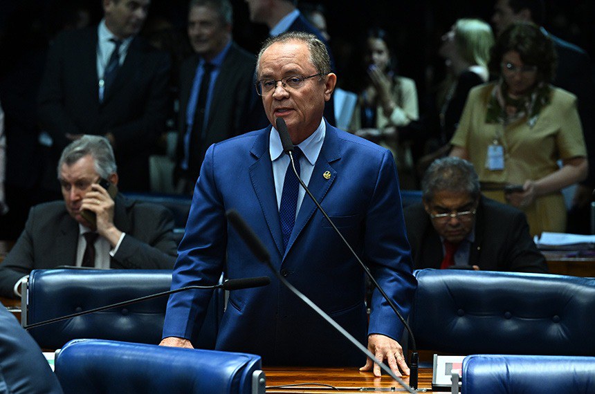 PEC que permite acÃºmulo de cargos por professores segue para promulgaÃ§Ã£o