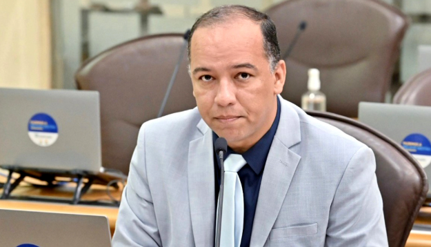 Deputado Taveira JÃºnior estaria refazendo as contas e pode desistir da reeleiÃ§Ã£o