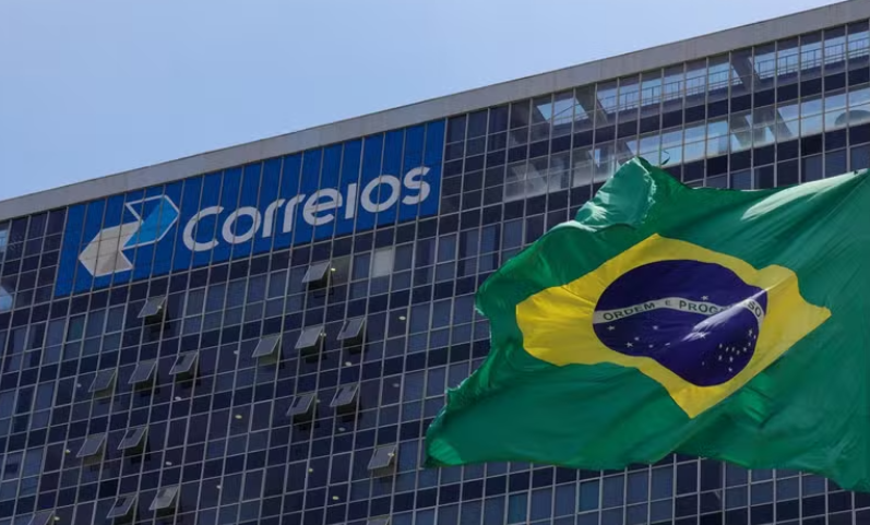 Com rombo de R$ 5,6 bilhões no governo Lula, Correios entram em greve nacional