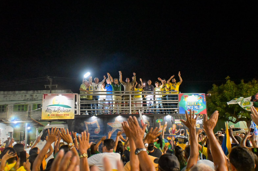 Grande comÃ­cio em Arez marca passagem da Caravana 22 de Ãlvaro Dias pelo Agreste