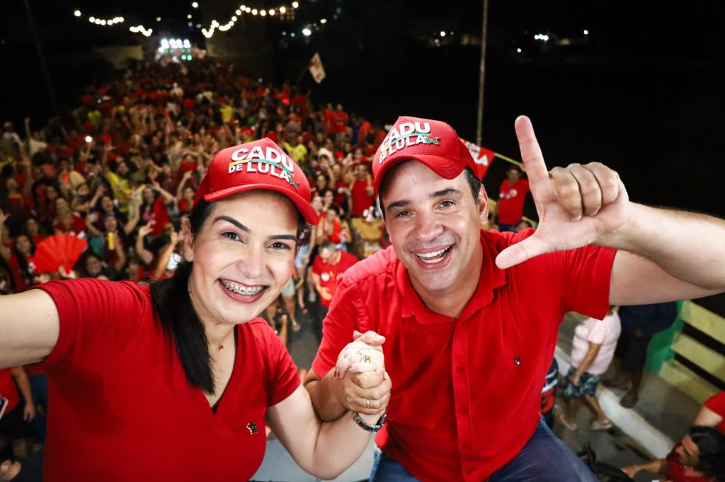 Cadu de Lula reÃºne multidÃ£o em piseiro na cidade de Santa Cruz