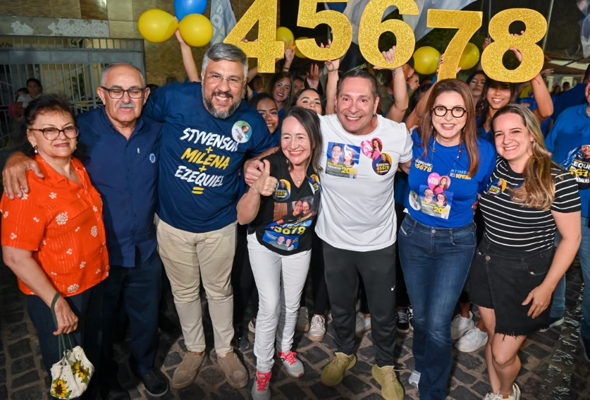 Ezequiel encerra campanha em Currais Novos ao lado de Milena GalvÃ£o