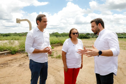 Dr. Tadeu recua e não vai mexer nos auxiliares que votaram em Cadu