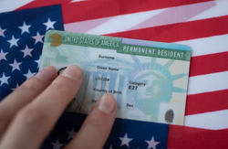 Busca por green card nos EUA aumenta 2.154% após vitória de Lula, diz empresa