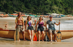 Bicampeã brasileira, equipe de Pipa disputa Mundial de surfe de canoa e articula edição de 2028 no RN